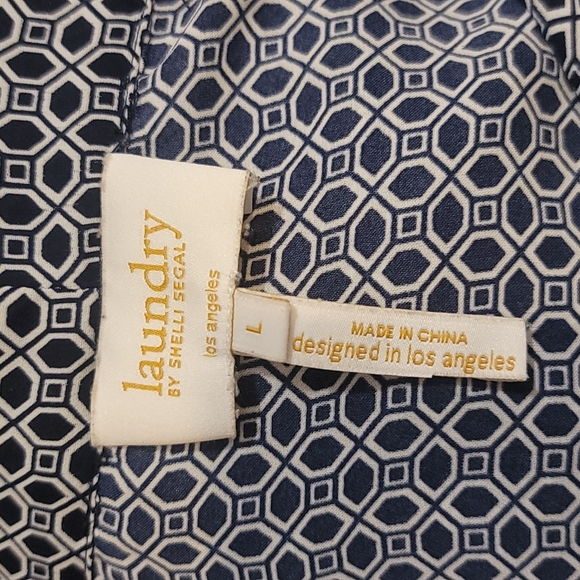 3/$25 Laundry by Shelli Segal Blouse Size Large - Picture 7 of 11